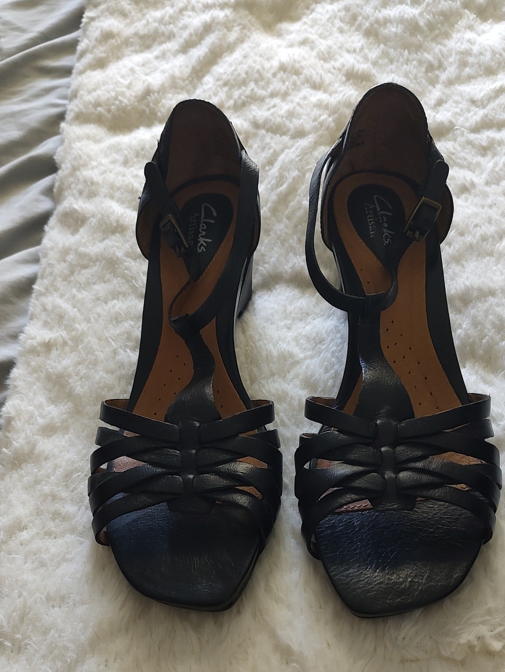 Clark's Artisan Sandals - Picture 3 of 8